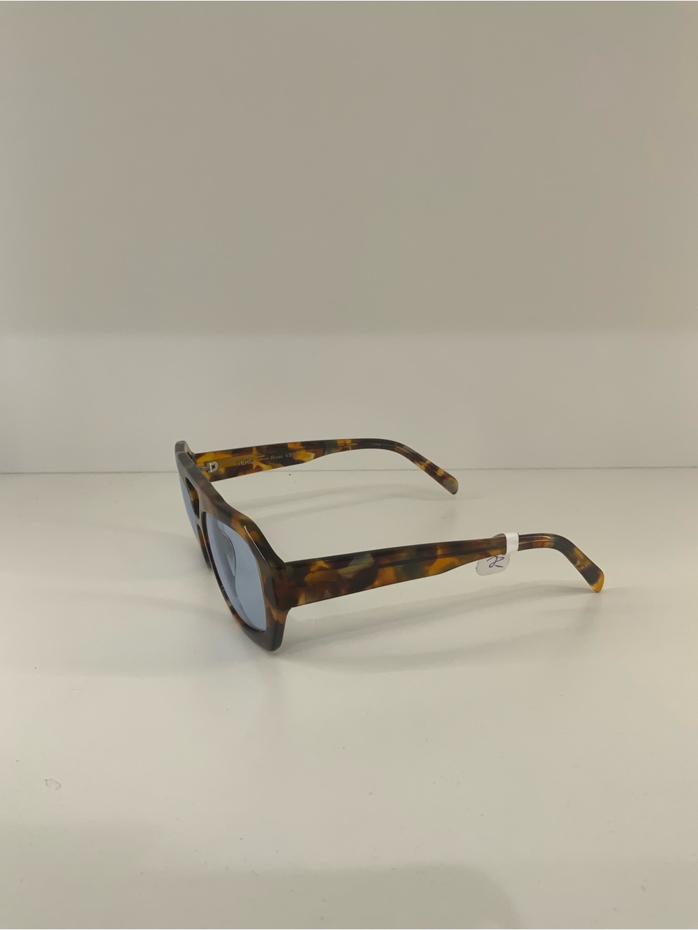 VEHLA Aviator Sunglasses W/ Case - Picture 6 of 7